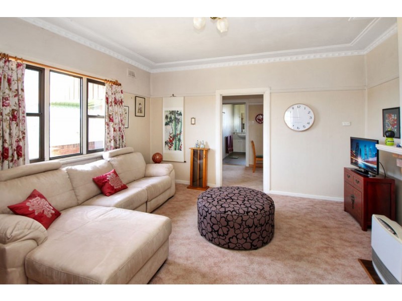 36 George Street, Tenterfield NSW 2372