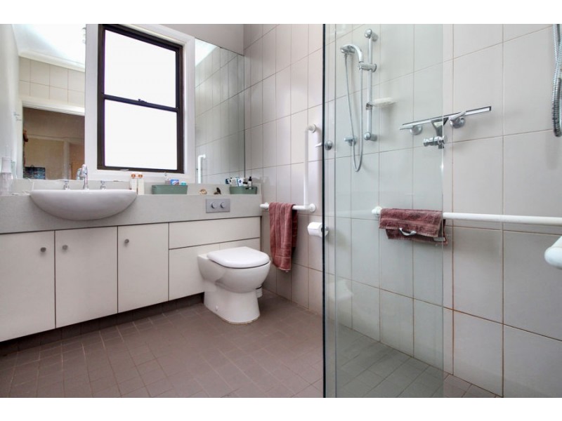 36 George Street, Tenterfield NSW 2372