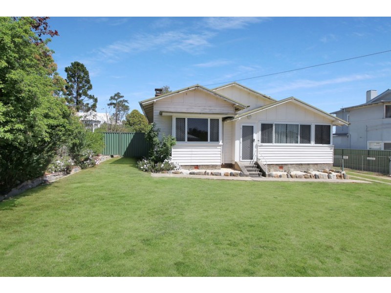 126 Rouse Street, Tenterfield NSW 2372