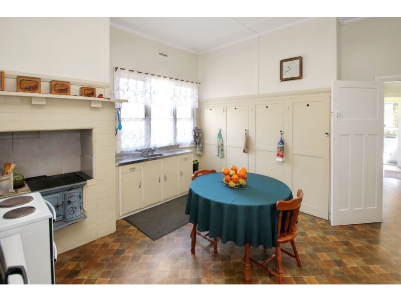 126 Rouse Street, Tenterfield NSW 2372