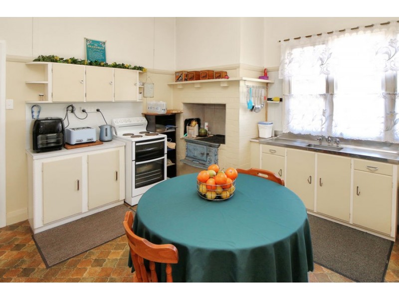 126 Rouse Street, Tenterfield NSW 2372