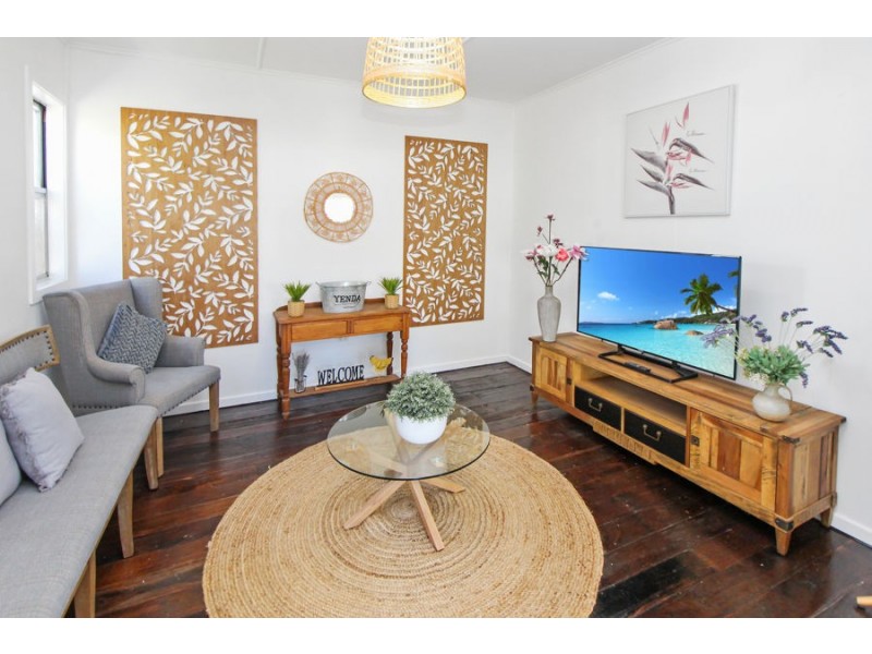 18 Molesworth Street, Tenterfield NSW 2372