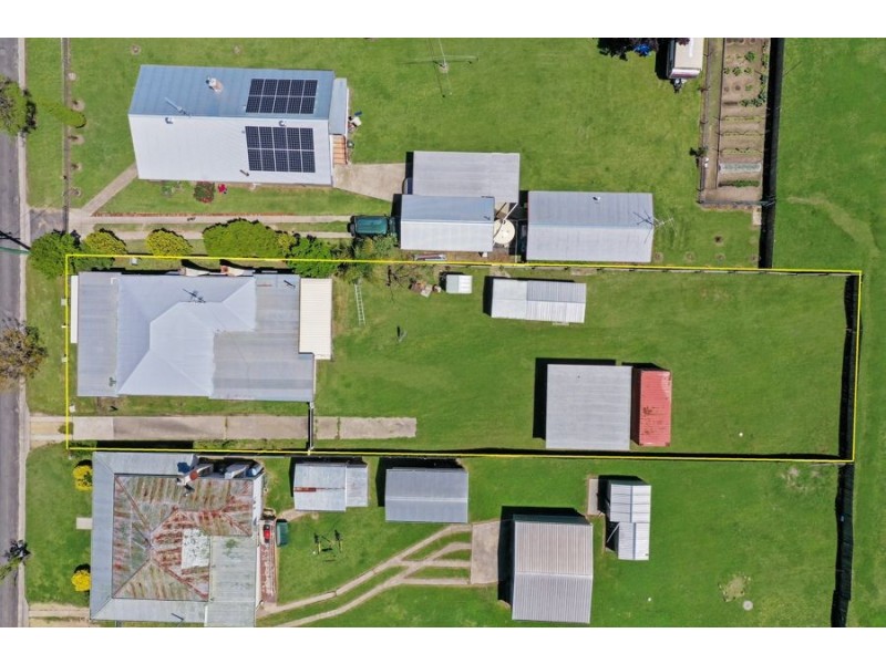 18 Molesworth Street, Tenterfield NSW 2372