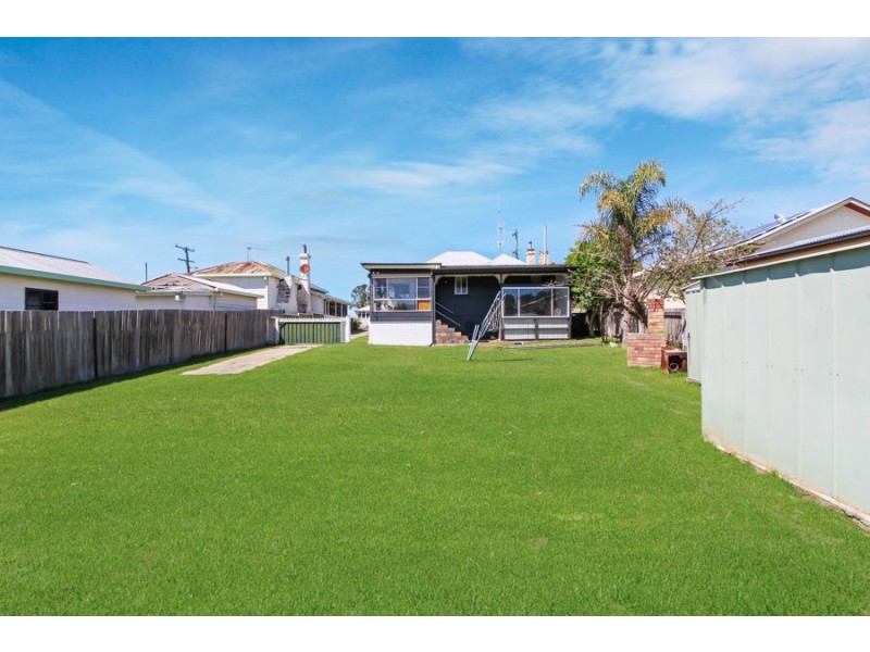 18 Molesworth Street, Tenterfield NSW 2372