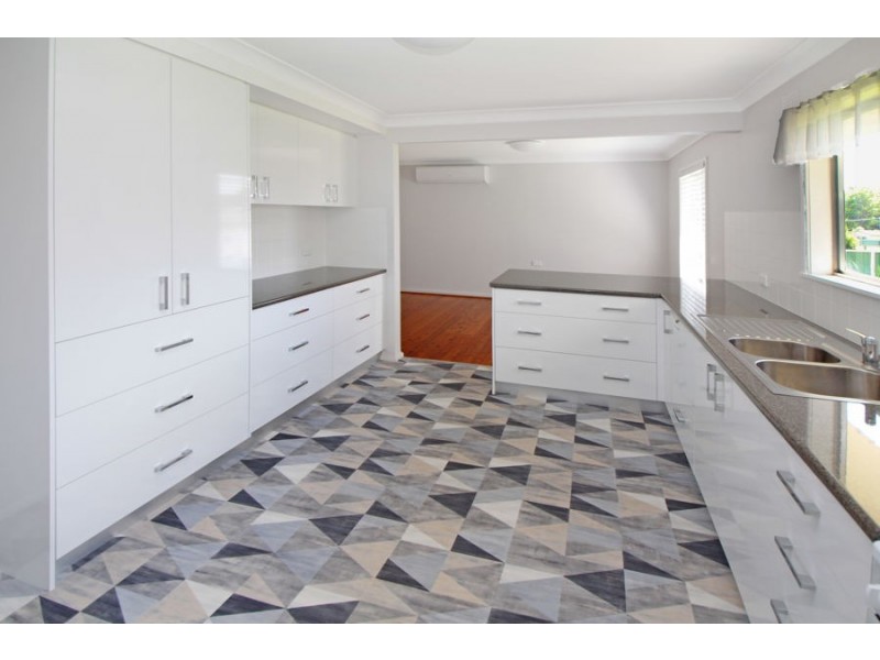 124 Bulwer Street, Tenterfield NSW 2372