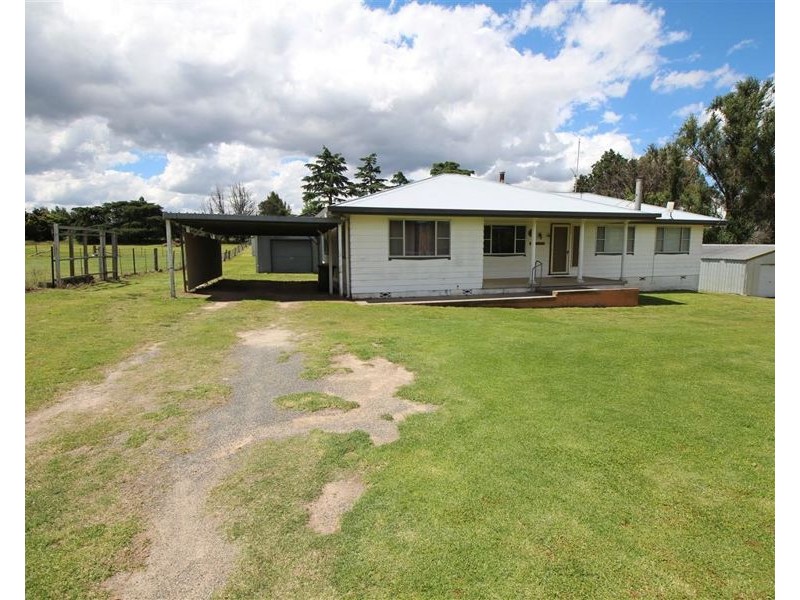 126 Cowper Street, Tenterfield NSW 2372