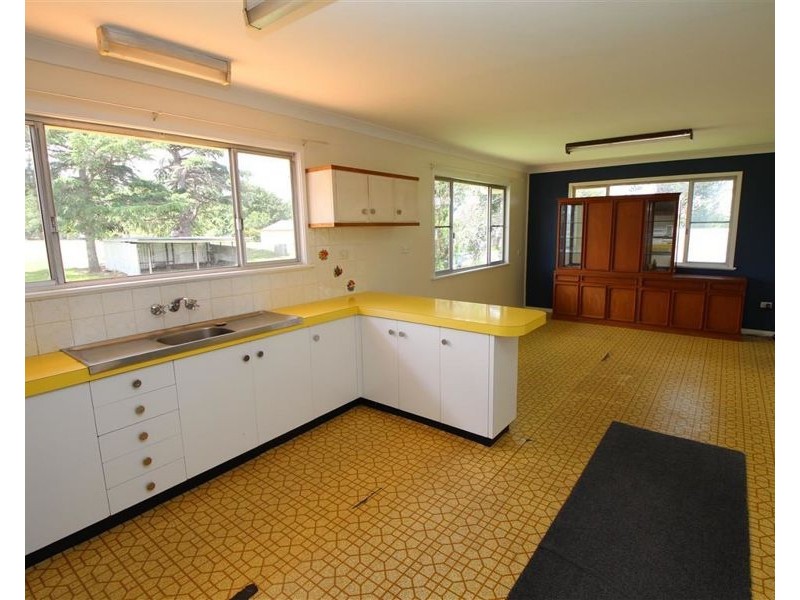 126 Cowper Street, Tenterfield NSW 2372