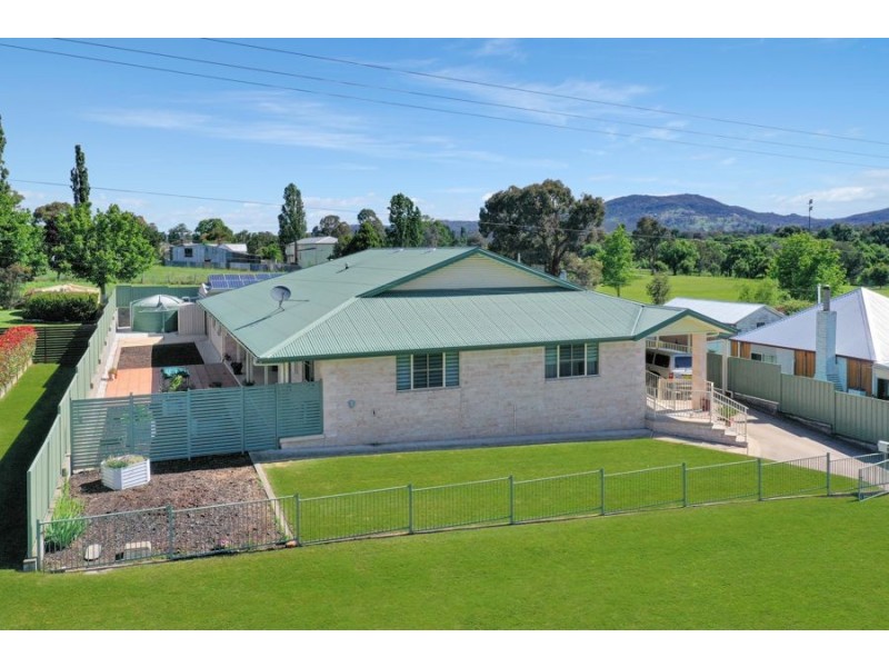 89 Petre Street, Tenterfield NSW 2372