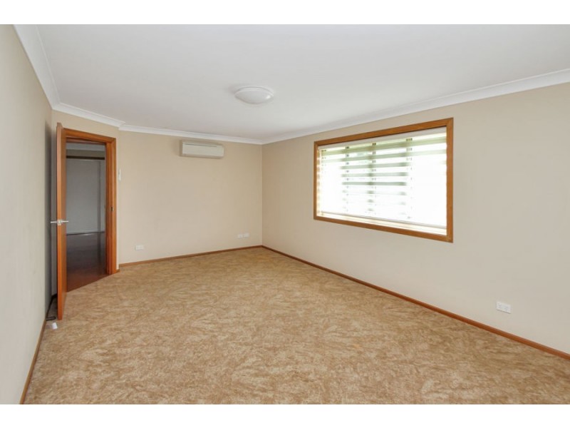 89 Petre Street, Tenterfield NSW 2372