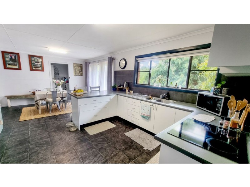 2 Naas Street, Tenterfield NSW 2372