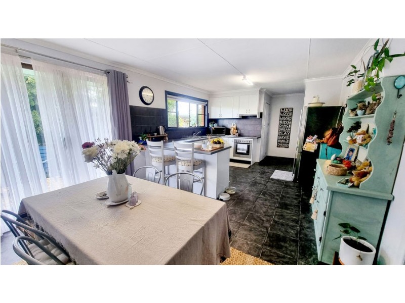 2 Naas Street, Tenterfield NSW 2372