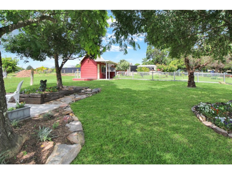 250 Bulwer Street, Tenterfield NSW 2372