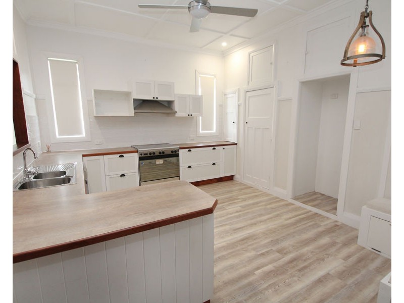 26 Martin Street, Tenterfield NSW 2372