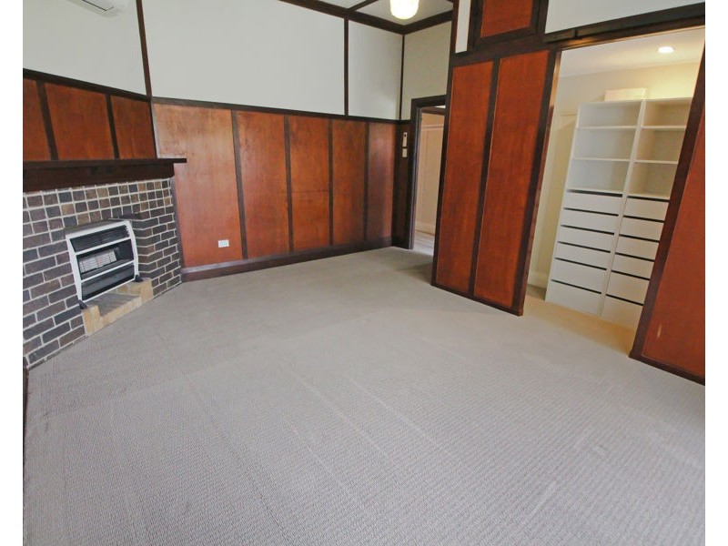 26 Martin Street, Tenterfield NSW 2372