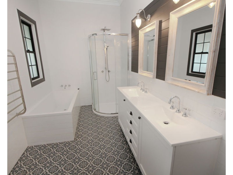 26 Martin Street, Tenterfield NSW 2372