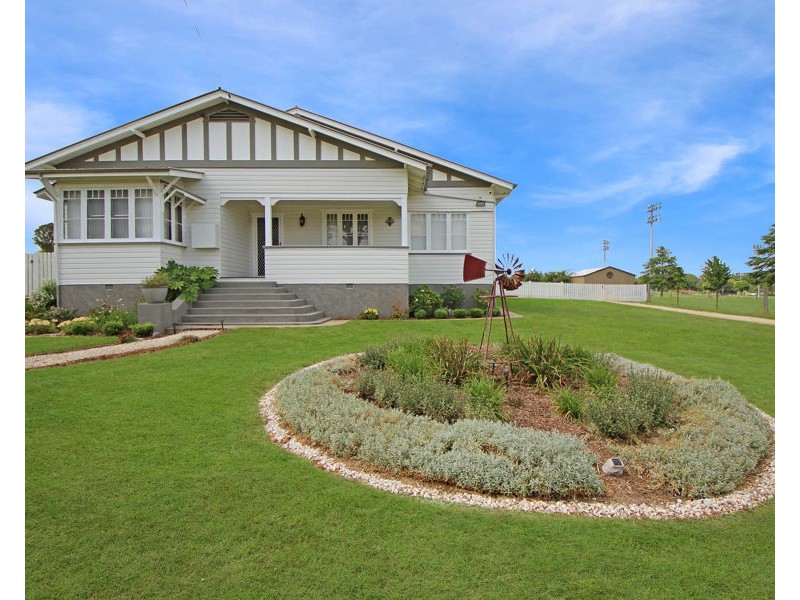 26 Martin Street, Tenterfield NSW 2372