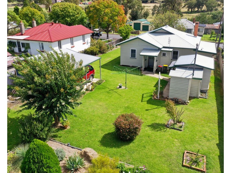 25 Molesworth Street, Tenterfield NSW 2372