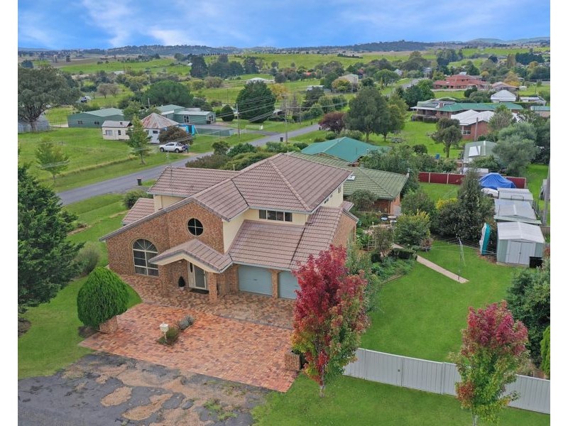 135 Duncan Street, Tenterfield NSW 2372