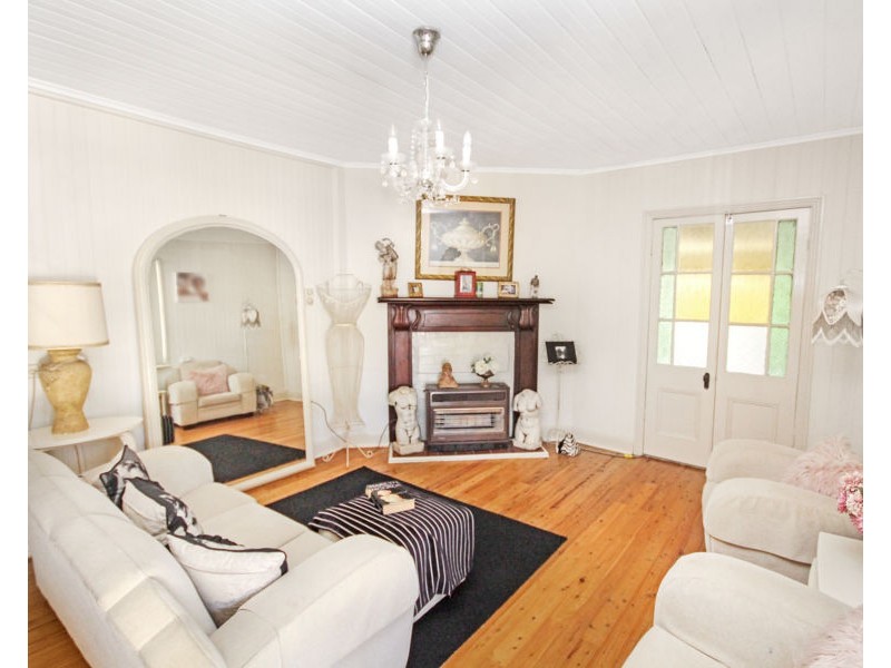 36 Margaret Street, Tenterfield NSW 2372