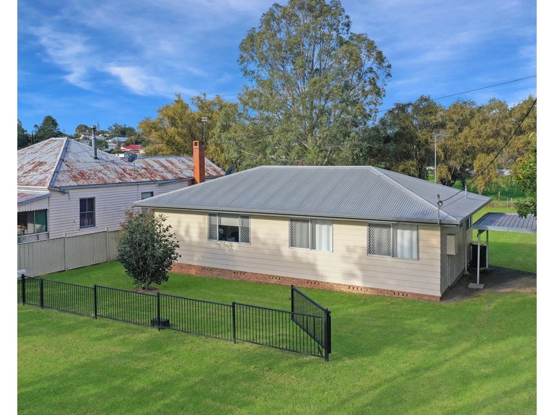 146 Bulwer Street, Tenterfield NSW 2372