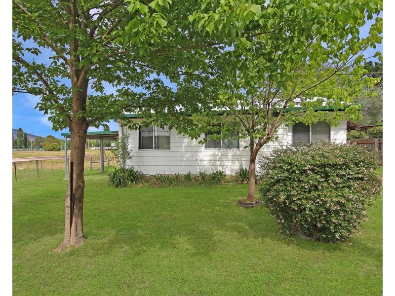 106 Scott Street, Tenterfield NSW 2372