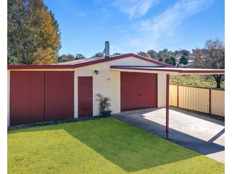 34 Duncan Street, Tenterfield NSW 2372