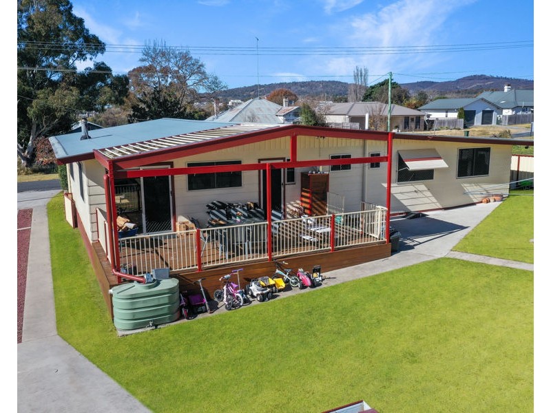 34 Duncan Street, Tenterfield NSW 2372