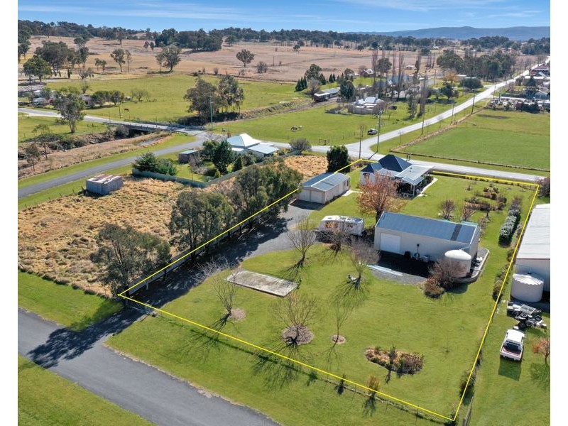 21 Douglas Street, Tenterfield NSW 2372