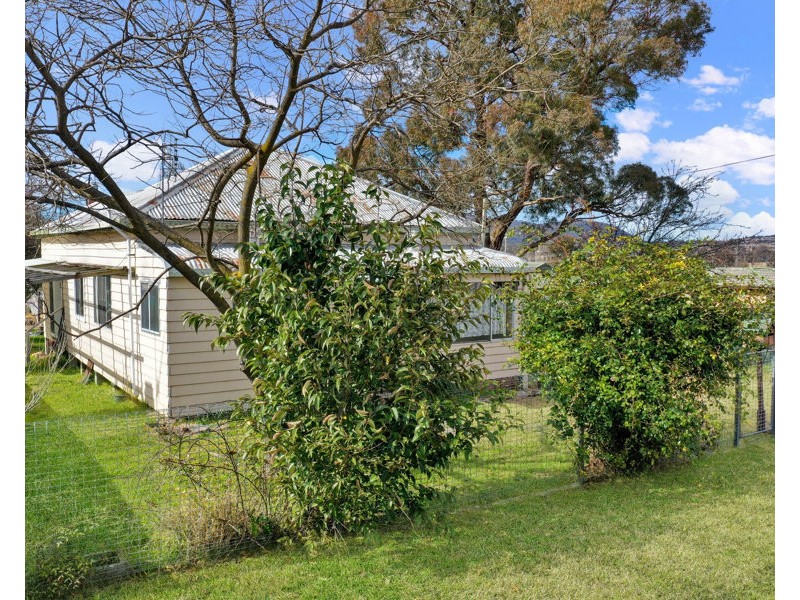 5 Erindee Ave, Tenterfield NSW 2372