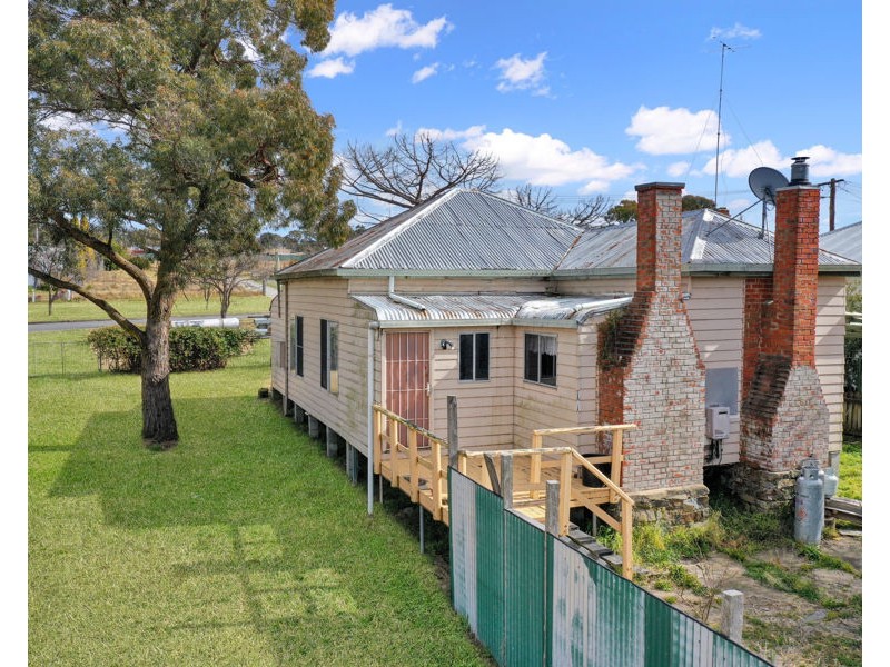 5 Erindee Ave, Tenterfield NSW 2372