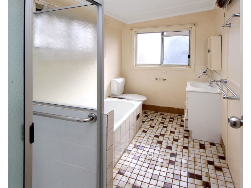 5 Erindee Ave, Tenterfield NSW 2372