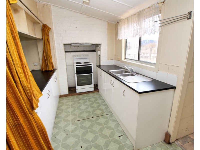 5 Erindee Ave, Tenterfield NSW 2372