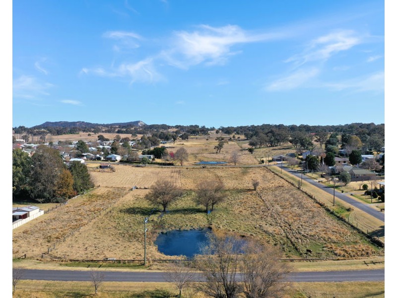 Martin St & Duncan St, Tenterfield NSW 2372