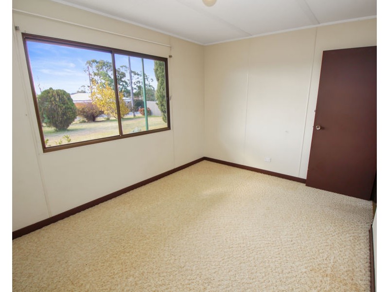 69 Clive Street, Tenterfield NSW 2372