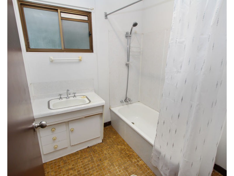 69 Clive Street, Tenterfield NSW 2372