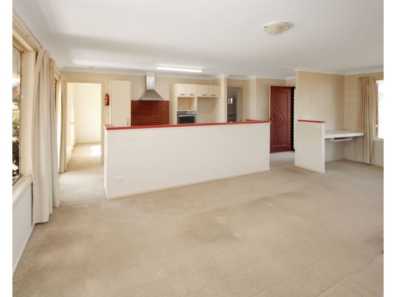 16 Clive Street, Tenterfield NSW 2372