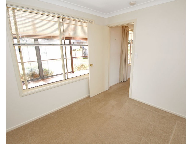 16 Clive Street, Tenterfield NSW 2372