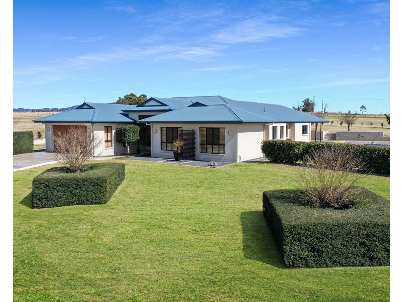 159 Bellevue Road, Tenterfield NSW 2372