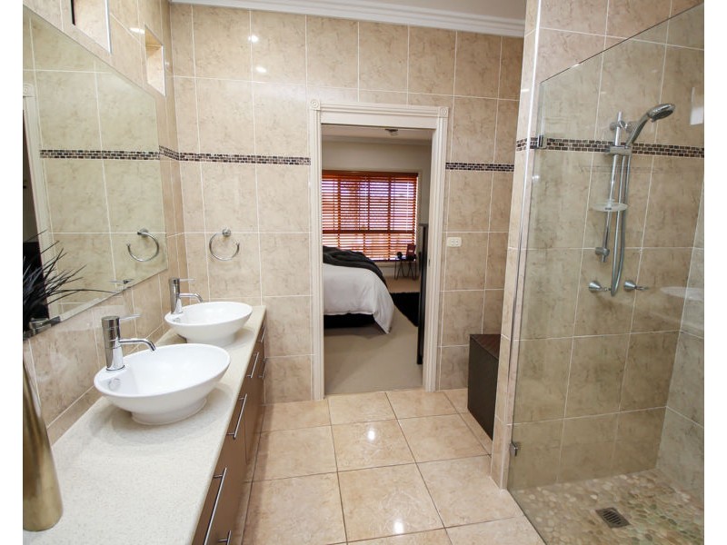 159 Bellevue Road, Tenterfield NSW 2372
