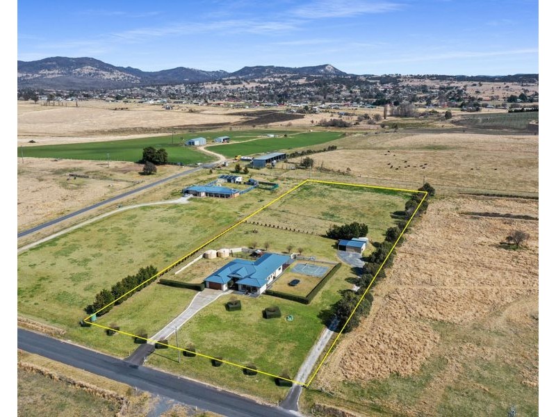 159 Bellevue Road, Tenterfield NSW 2372