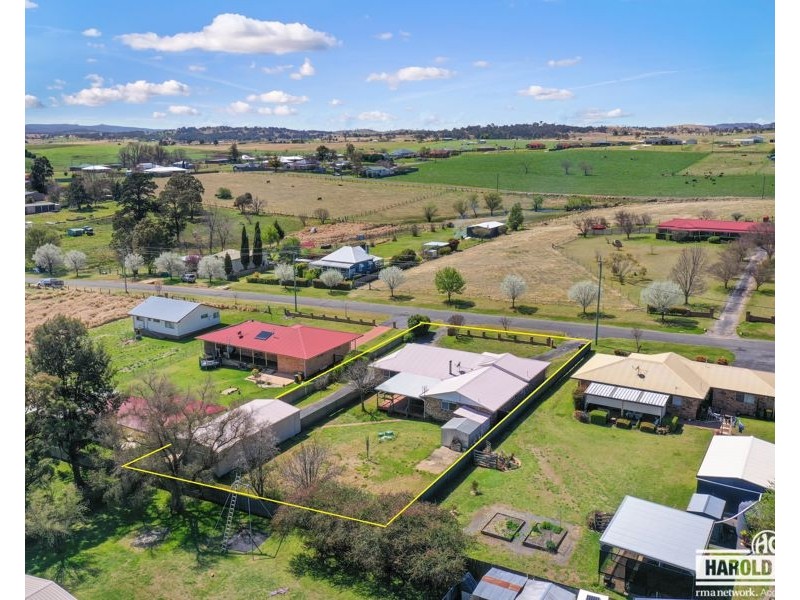 225 Bulwer Street, Tenterfield NSW 2372