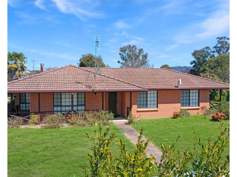49 Derby Street, Tenterfield NSW 2372