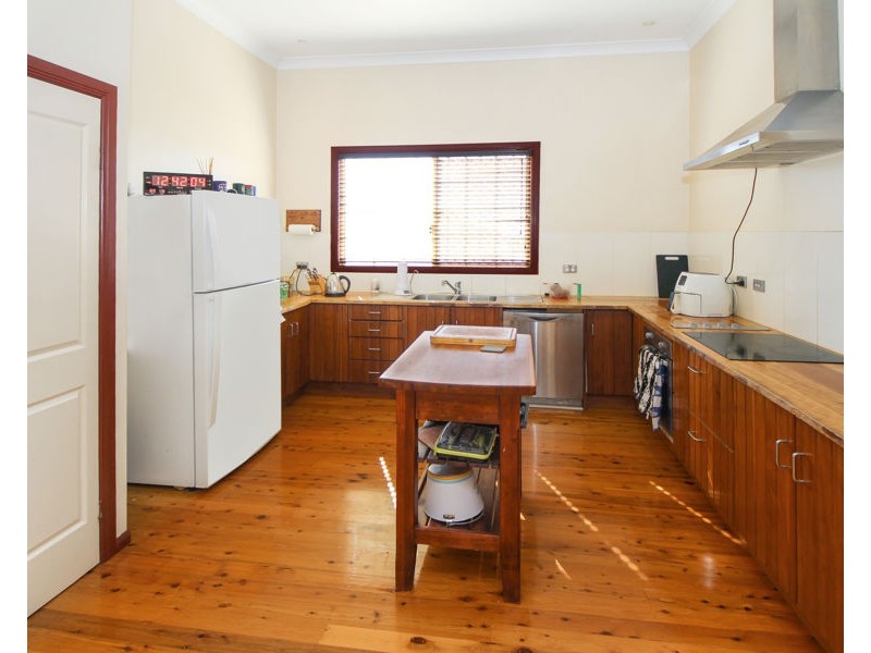 150 Logan Street, Tenterfield NSW 2372