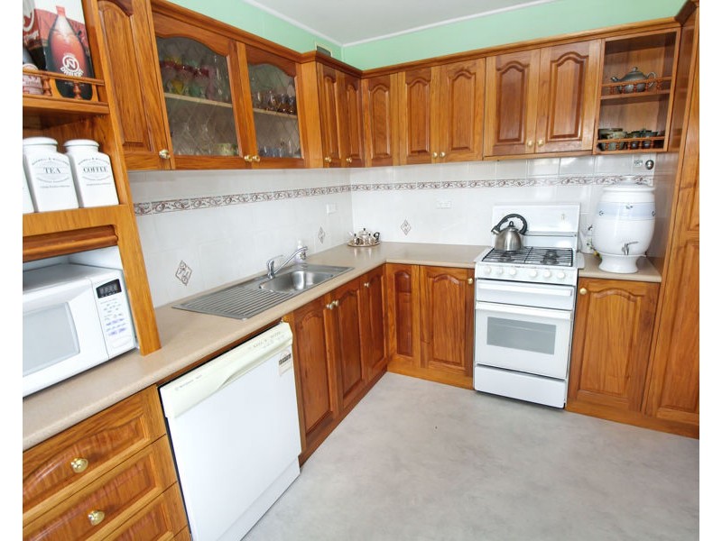 35 Railway Street, Tenterfield NSW 2372