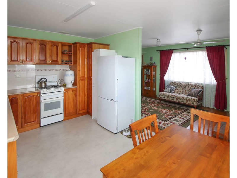 35 Railway Street, Tenterfield NSW 2372