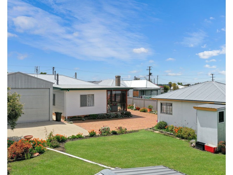35 Railway Street, Tenterfield NSW 2372