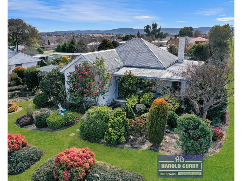 90 Martin Street, Tenterfield NSW 2372