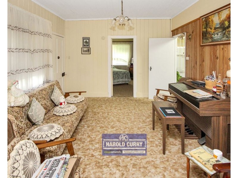 90 Martin Street, Tenterfield NSW 2372