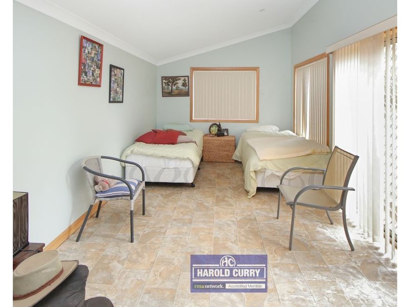 54 George Street, Tenterfield NSW 2372