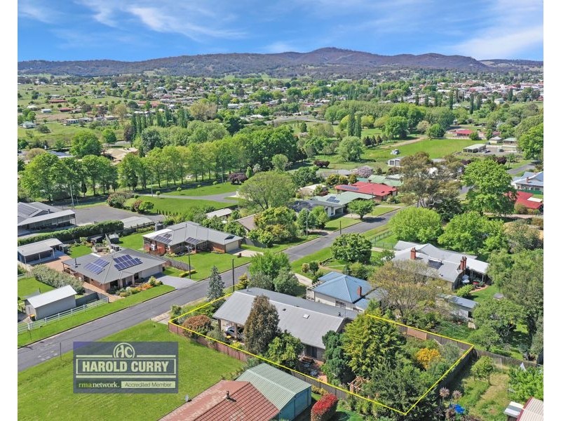 54 George Street, Tenterfield NSW 2372